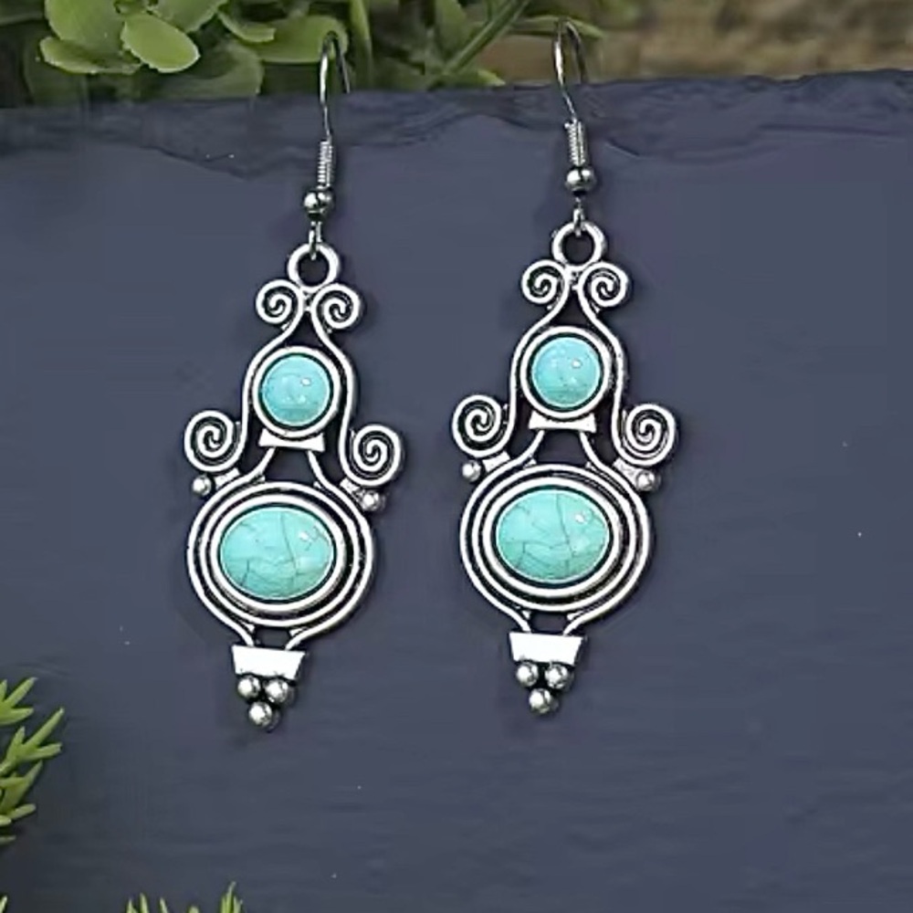 NEW The Miri dangle Earrings Boho Turquoise color - Boutique